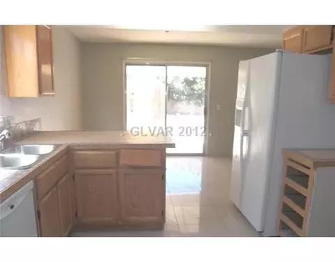 604 Carleton Dr, Henderson, NV 89014 photo 3