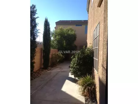 323 Red Eucalyptus Dr, Henderson, NV 89015 photo 2