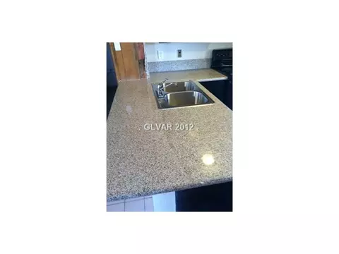 121 Beech St, Henderson, NV 89015 photo 3