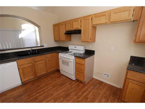 136 Cloudcrest Dr, Henderson, NV 89015 photo 4