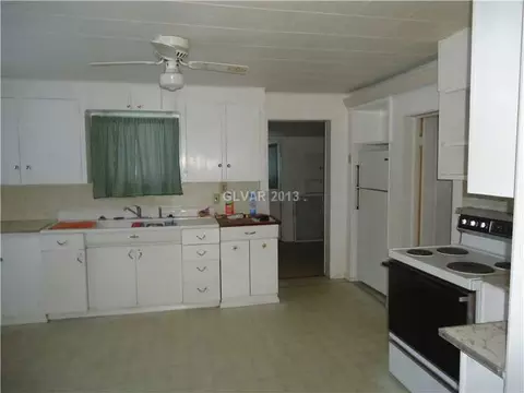 1210 Lyons, Ely, NV 89301 photo 2