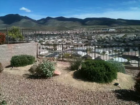 2575 Serene Moon Dr, Henderson, NV 89044 photo 9