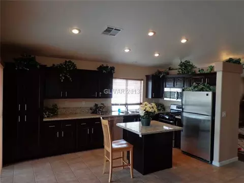 1946 Windfall Ave, Henderson, NV 89012 photo 2