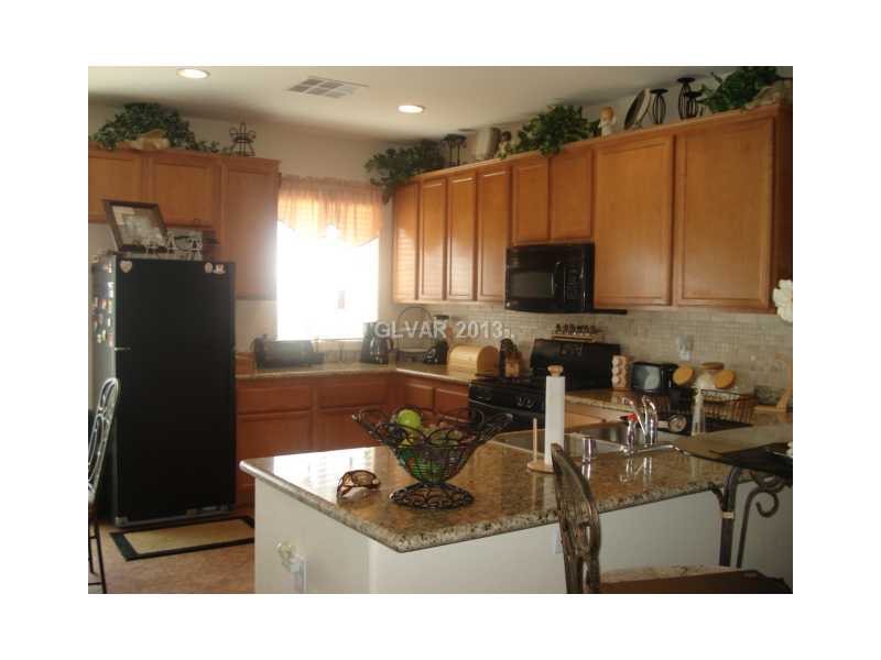  5836 Bellows Beach St, North Las Vegas, NV 89081 photo 2