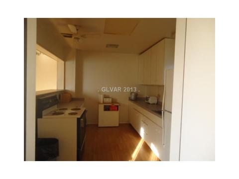 728 Lyons, Ely, NV 89301 photo 2
