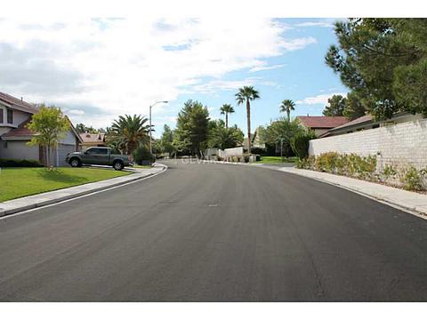 526 Carnforth Dr, Henderson, NV 89014 photo 3