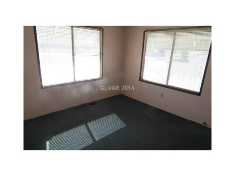 929 Park, Ely, NV 89301 photo 5