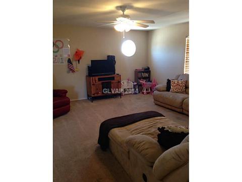 722 Booted Eagle St, Henderson, NV 89015 photo 10