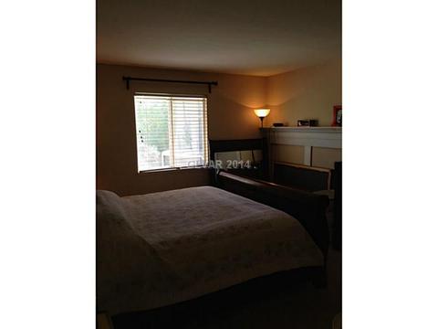 722 Booted Eagle St, Henderson, NV 89015 photo 11