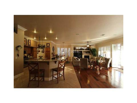 696 Vortex Ave, Henderson, NV 89002 photo 6