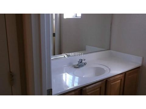 1555 Broken Bell Ln, Henderson, NV 89002 photo 4
