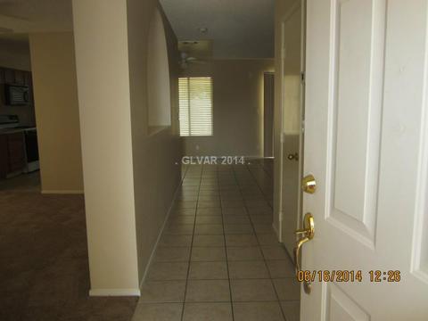 818 Bitterroot St, Henderson, NV 89002 photo 3