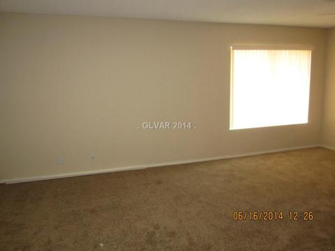 818 Bitterroot St, Henderson, NV 89002 photo 2