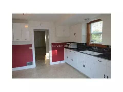 1102 Murry, Ely, NV 89301 photo 6