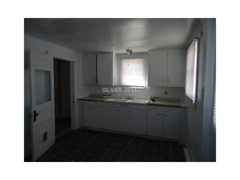 843 Murry, Ely, NV 89301 photo 2