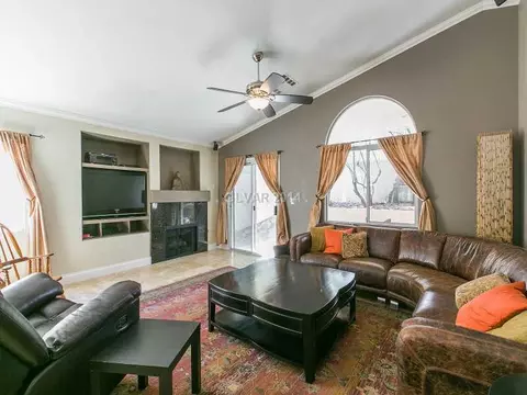1237 Emerald Crest St, Henderson, NV 89052 photo 9