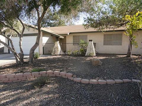 809 Cherry Dr, Henderson, NV 89002 photo 2