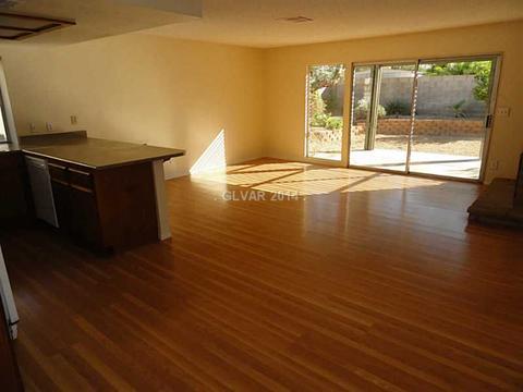 809 Cherry Dr, Henderson, NV 89002 photo 3
