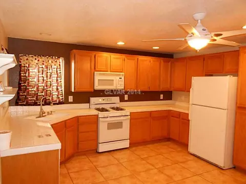 956 Wagon Train Dr, Henderson, NV 89002 photo 7