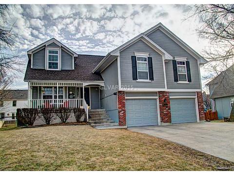 2729 SE Nottingham, Lees Summit, MO 64063 photo 1