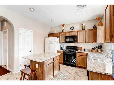 621 Blue Crystal Cree Rd, Henderson, NV 89002 photo 9