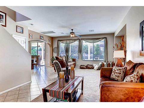 621 Blue Crystal Cree Rd, Henderson, NV 89002 photo 5