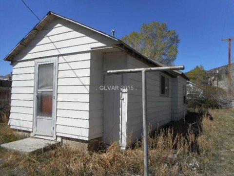 498 Ogden, Ely, NV 89301 photo 2