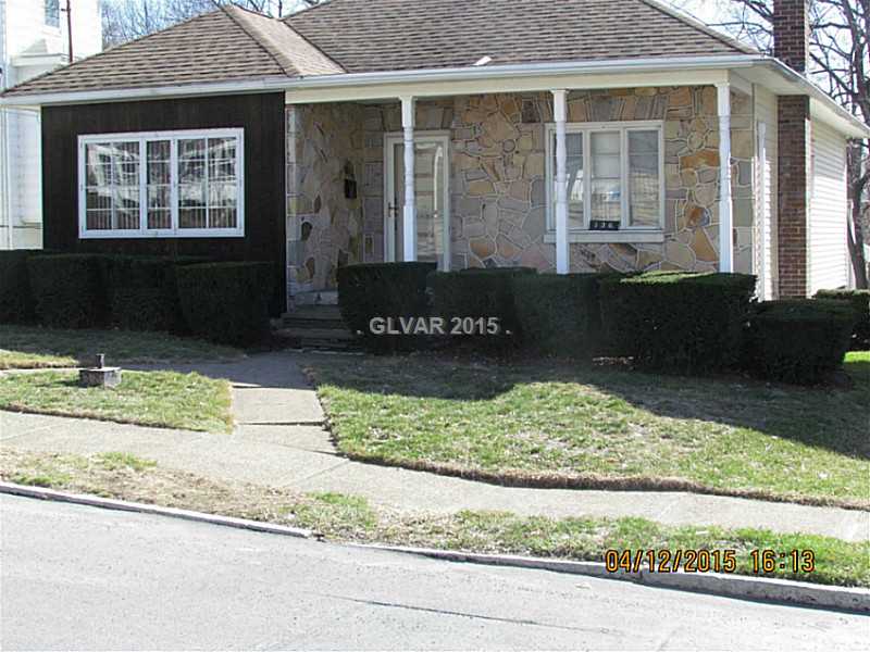 136 E Pine St, Scranton, PA 18512 photo 1
