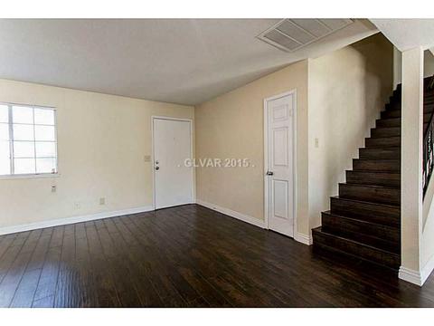 732 Willow Ave, Henderson, NV 89002 photo 2