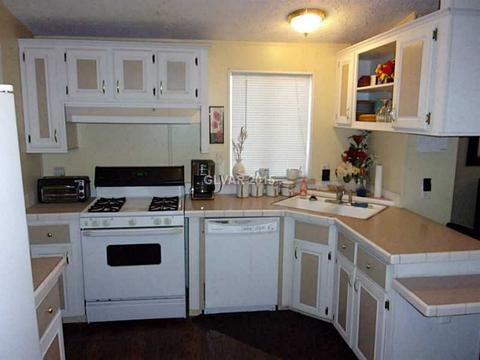 215 Apache Pl, Henderson, NV 89015 photo 18