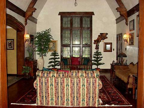 8808 Elsmere, Parma, OH 44130 photo 4