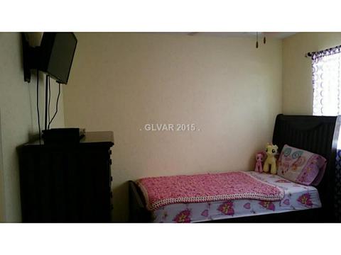700 Booted Eagle St, Henderson, NV 89015 photo 13