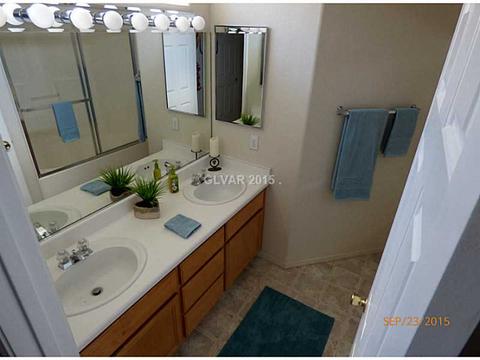 718 Booted Eagle St, Henderson, NV 89015 photo 14