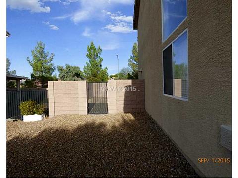 718 Booted Eagle St, Henderson, NV 89015 photo 3