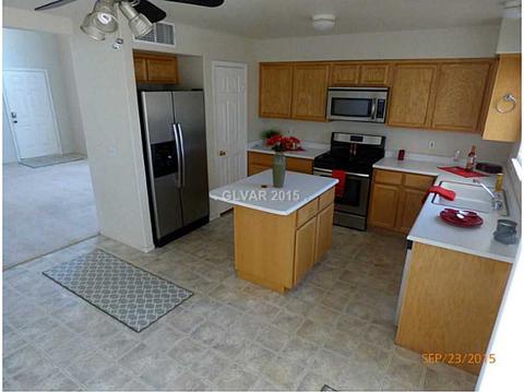 718 Booted Eagle St, Henderson, NV 89015 photo 15