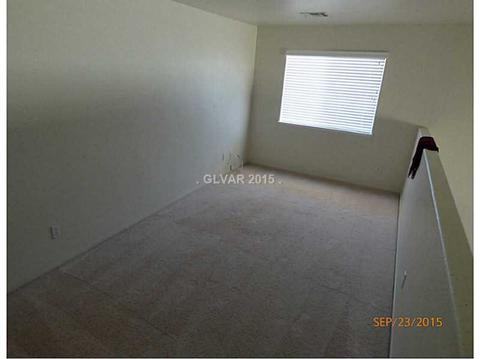 718 Booted Eagle St, Henderson, NV 89015 photo 24
