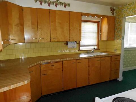 1406 Lyons, Ely, NV 89301 photo 3