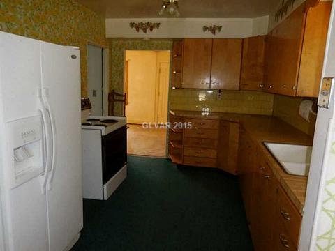 1406 Lyons, Ely, NV 89301 photo 2