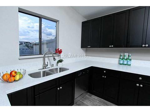 1011 Brookside Ct, Henderson, NV 89015 photo 7