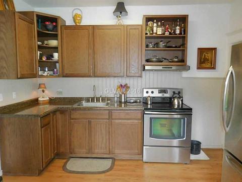 789 Clark, Ely, NV 89301 photo 2