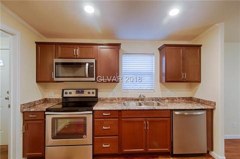375 Apache Pl, Henderson, NV 89015 photo 8