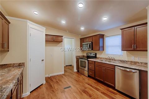 375 Apache Pl, Henderson, NV 89015 photo 6