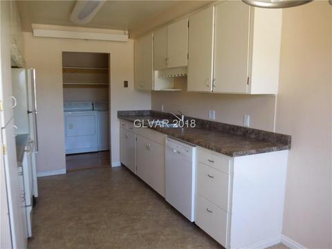 808 Morley, Ely, NV 89301 photo 2
