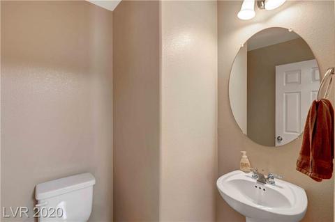 682 Swift Eagle Ave, Henderson, NV 89015 photo 8