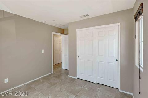682 Swift Eagle Ave, Henderson, NV 89015 photo 15