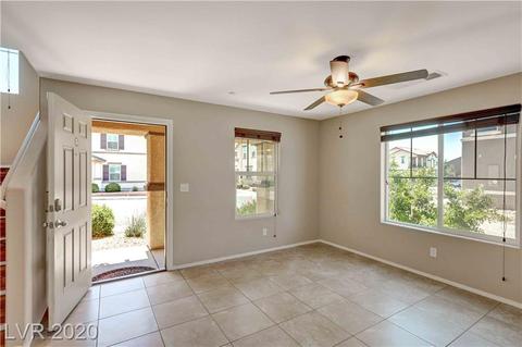 682 Swift Eagle Ave, Henderson, NV 89015 photo 3