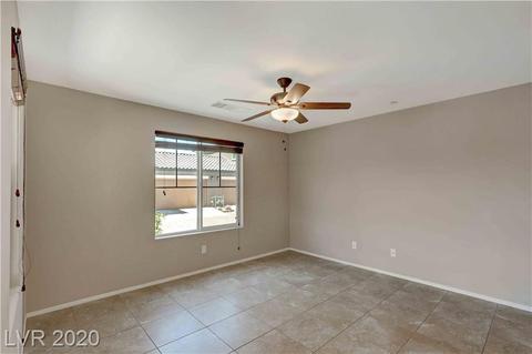 682 Swift Eagle Ave, Henderson, NV 89015 photo 7