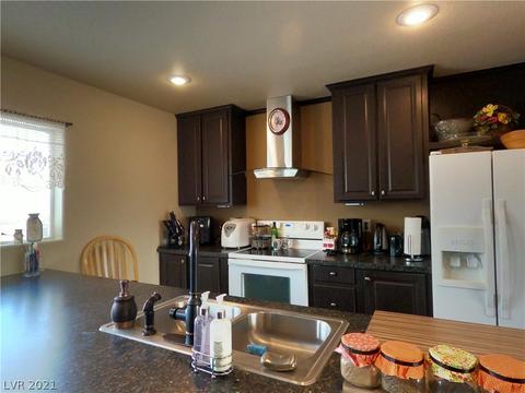 960 S Michigan Ave, Ely, NV 89301 photo 14