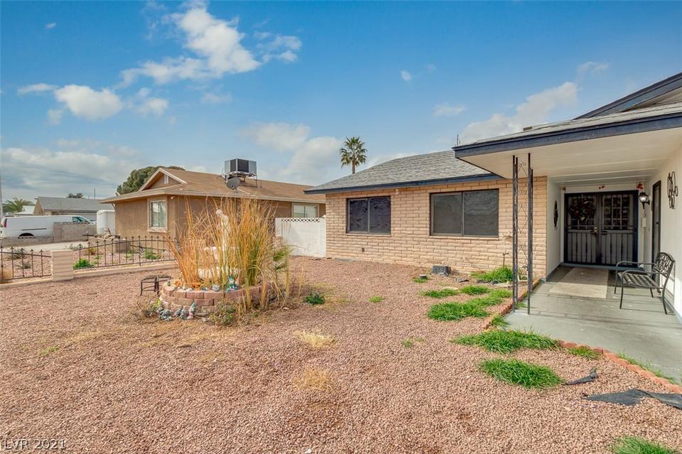  112 Candlelight St, Las Vegas, NV 89145 photo 4