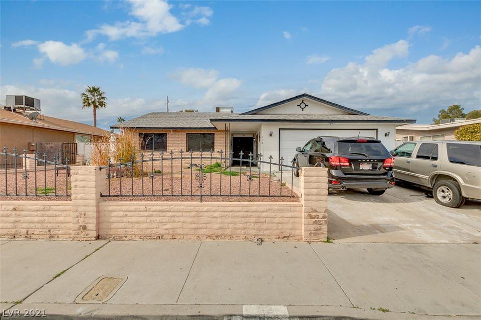  112 Candlelight St, Las Vegas, NV 89145 photo 6